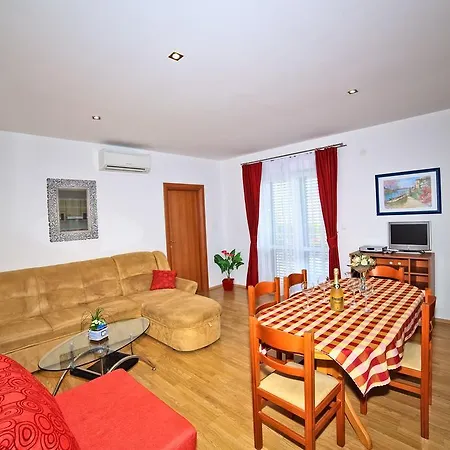 Bozikovic Apartament *